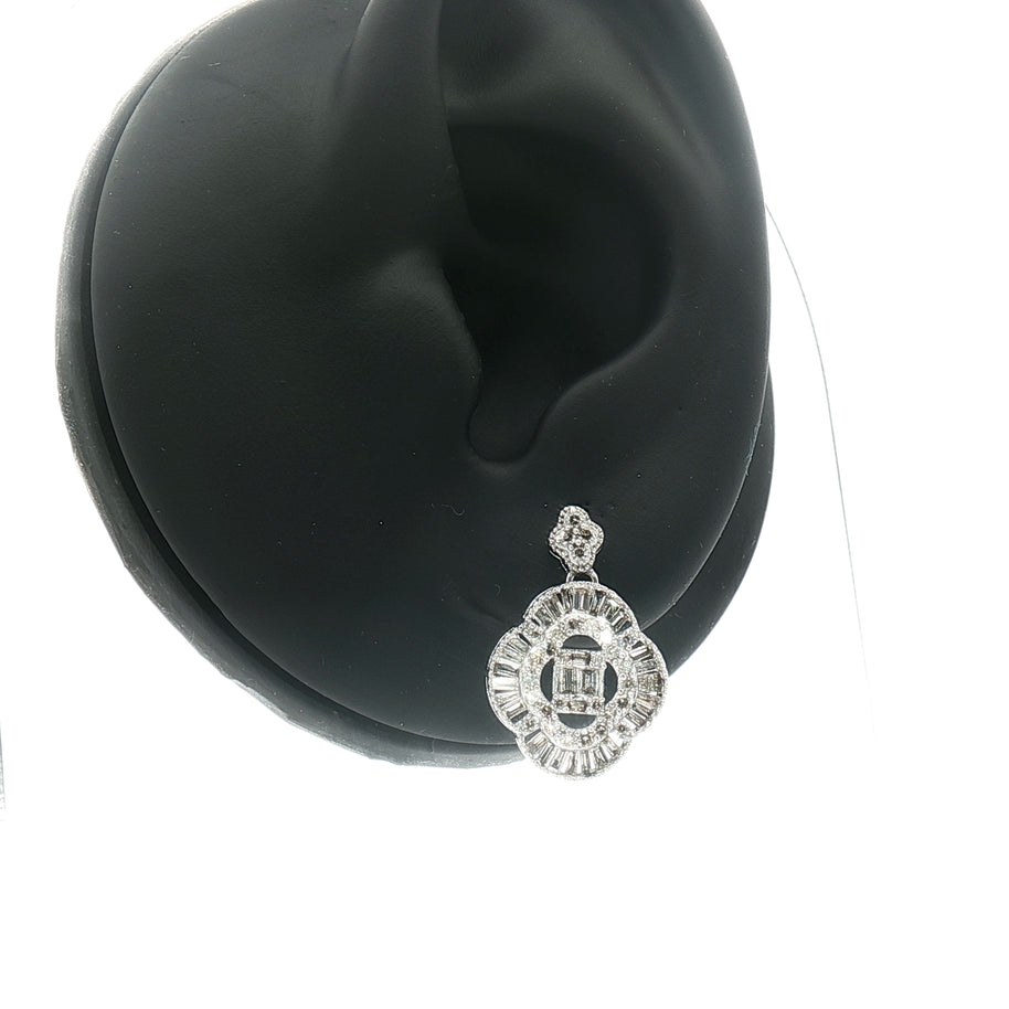 18k White Gold Clover Dangle Earrings – 1.00ct Natural Round & Baguette Diamond Design