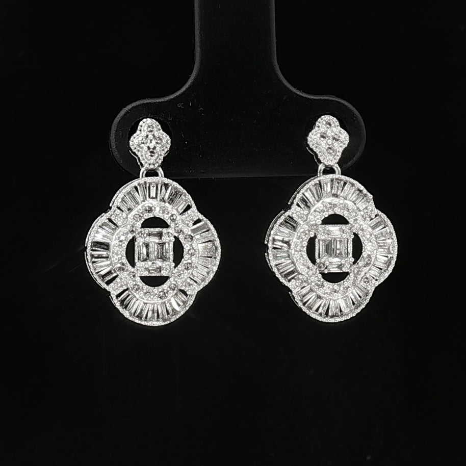 18k White Gold Clover Dangle Earrings – 1.00ct Natural Round & Baguette Diamond Design