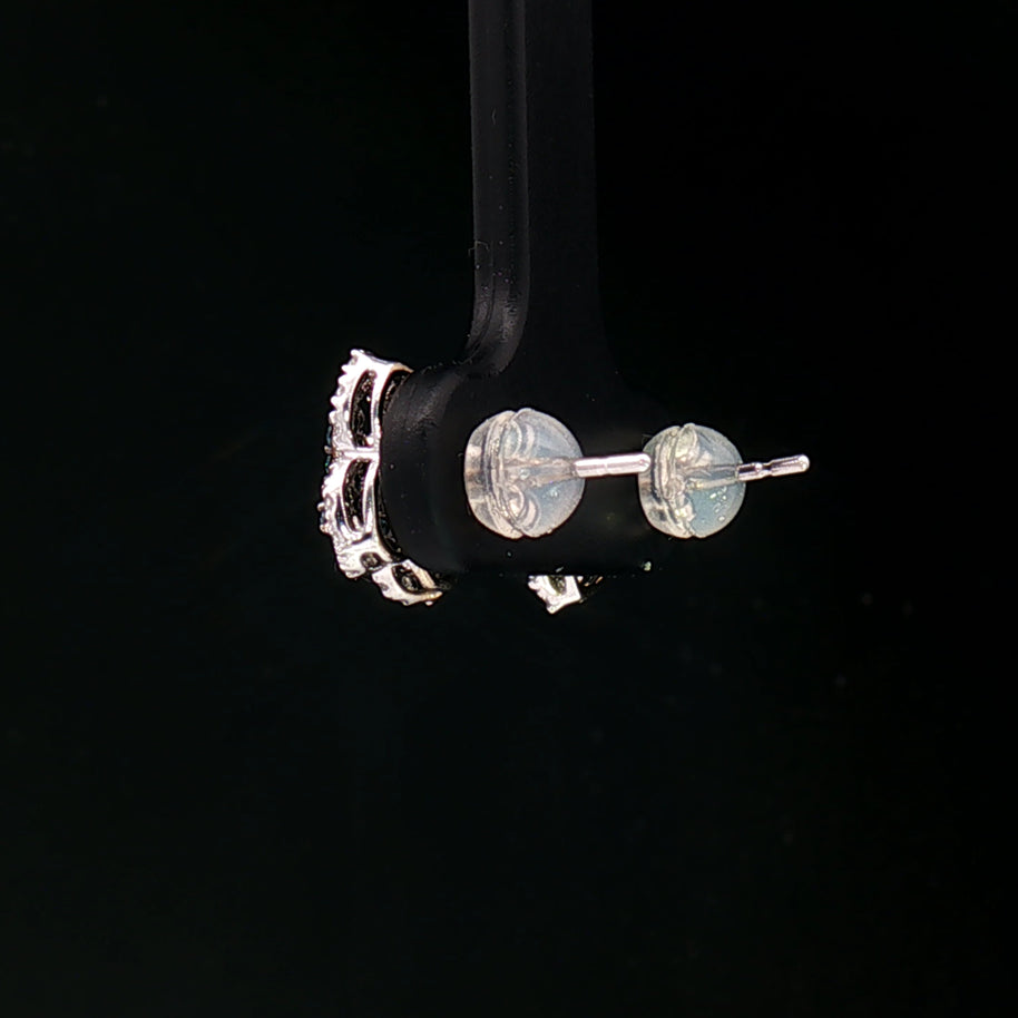 18k white gold earrings with blue diamond
