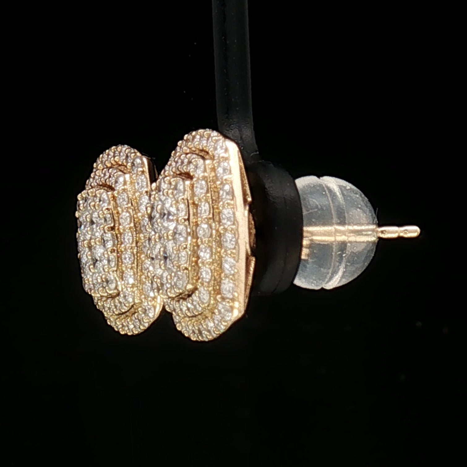 18k Yellow Gold Square Stud Earrings with 1.50tcw Natural Diamonds