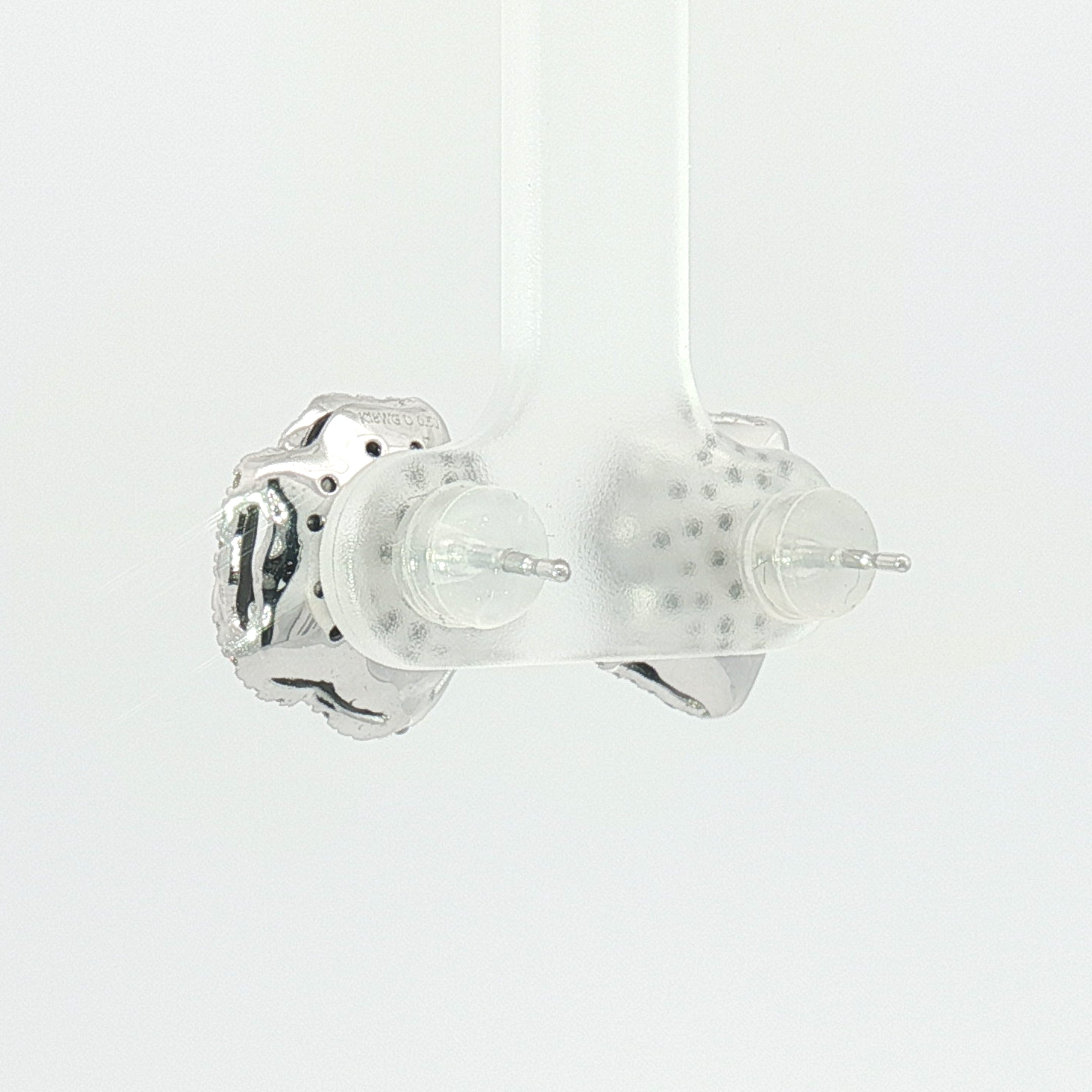 118k White Gold 3D Rose Stud Earrings – 1.00ct Black & Colourless Natural Brilliant-Cut Diamonds
