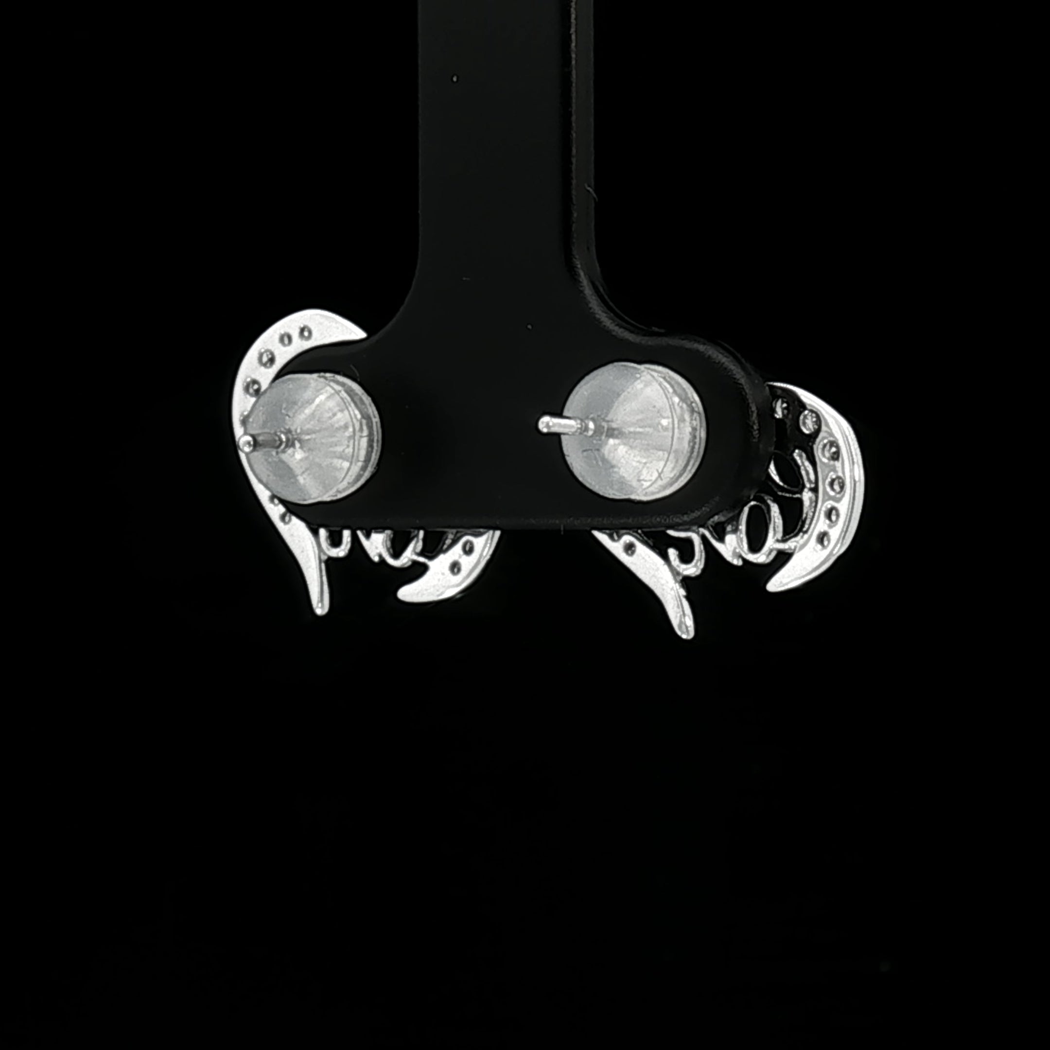 18k White Gold ‘Love’ Diamond Stud Earrings – 0.30ct Natural Round Brilliant Diamonds