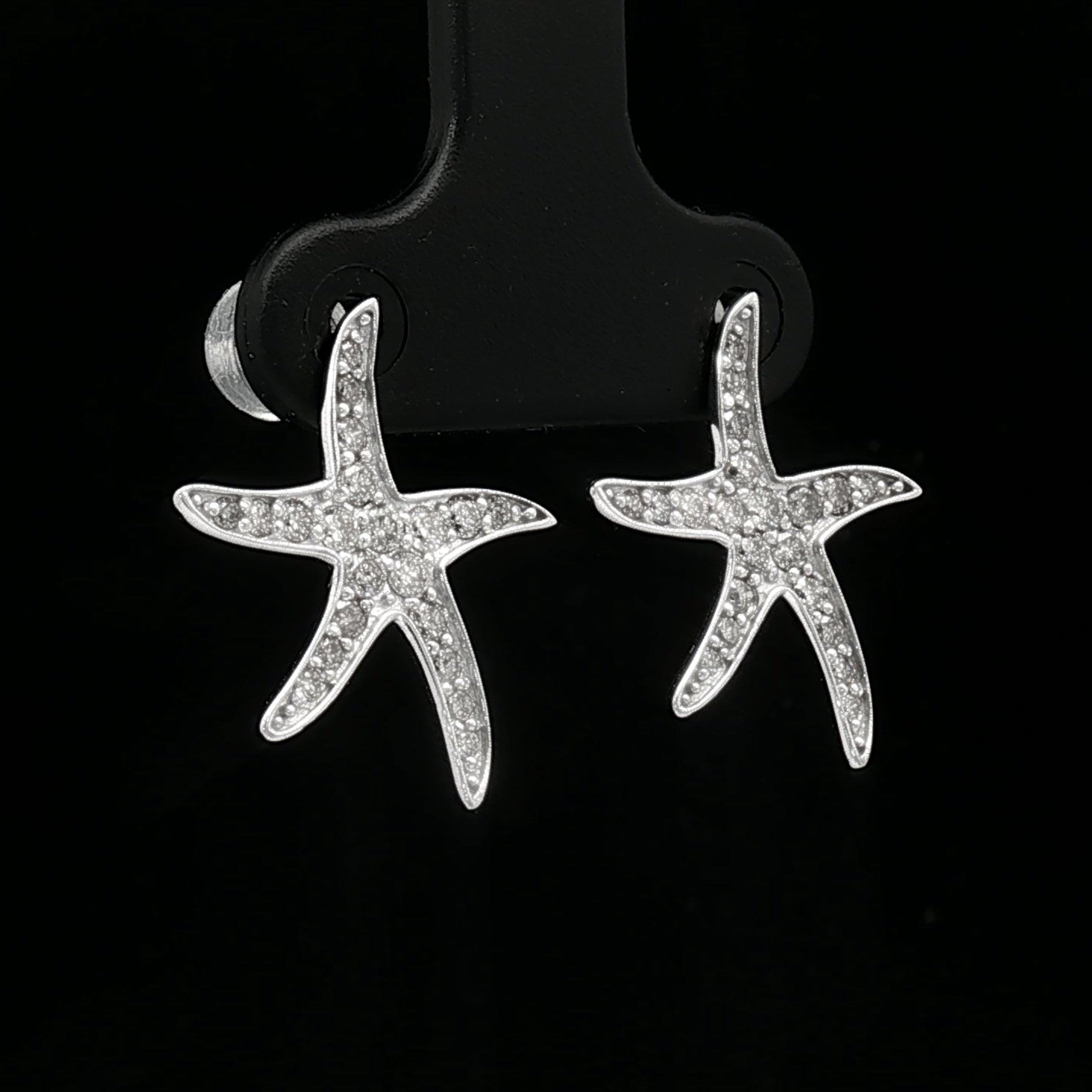18k White Gold Starfish Stud Earrings – 0.60ct Natural Brilliant-Cut Diamond