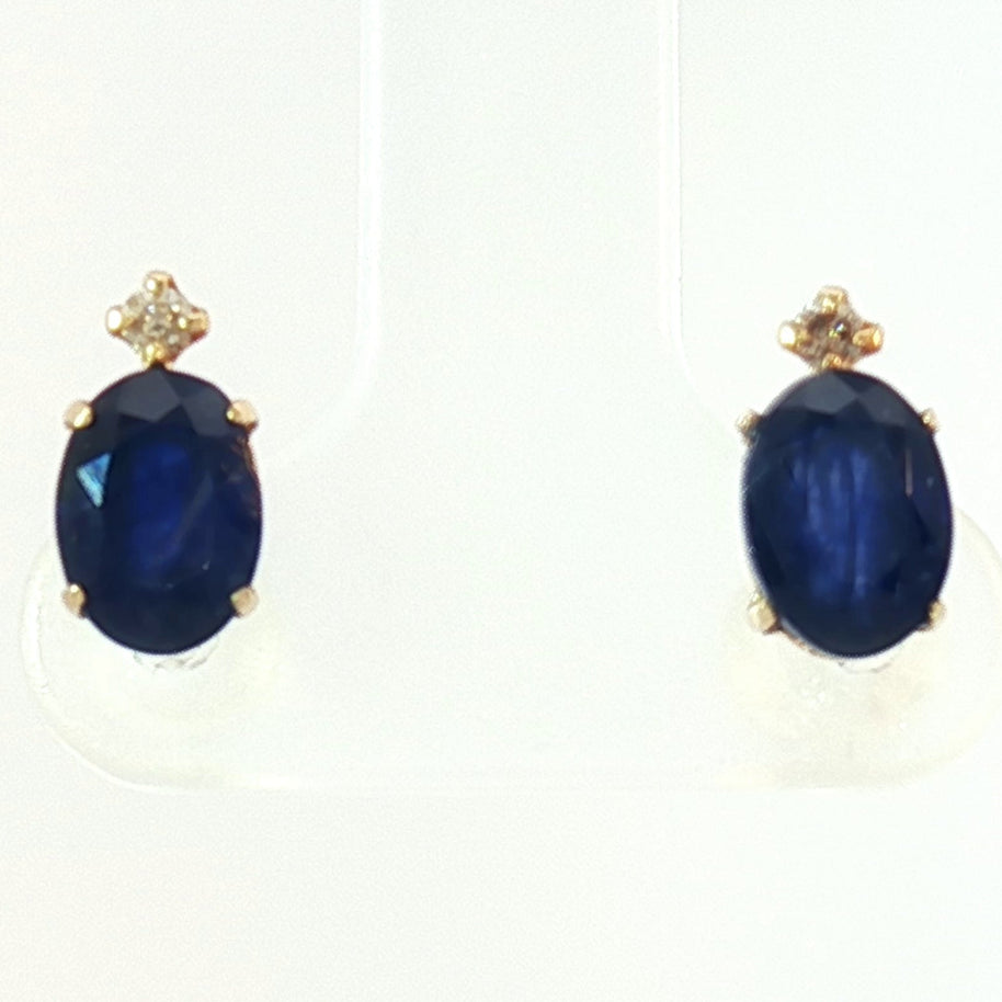 18k Yellow Gold Stud Earrings with Blue Sapphire and Diamond