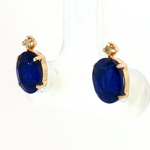 18k Yellow Gold Stud Earrings with Blue Sapphire and Diamond