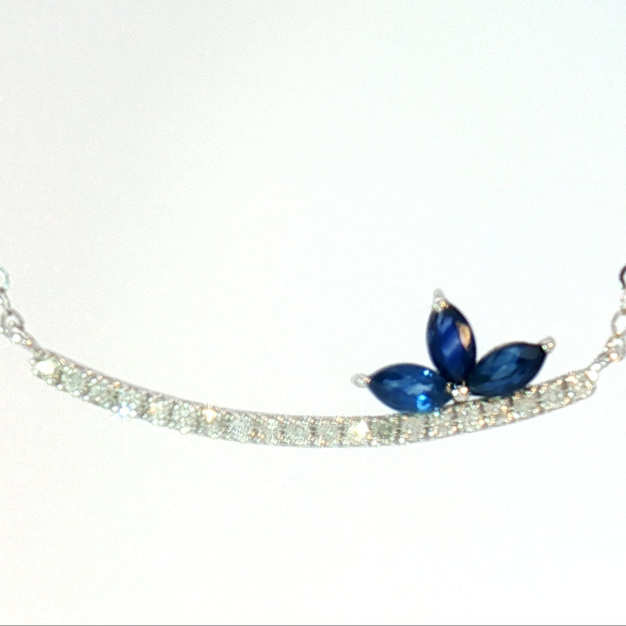 18k White Gold Sapphire Lotus in Smiley Natural Diamond Necklace