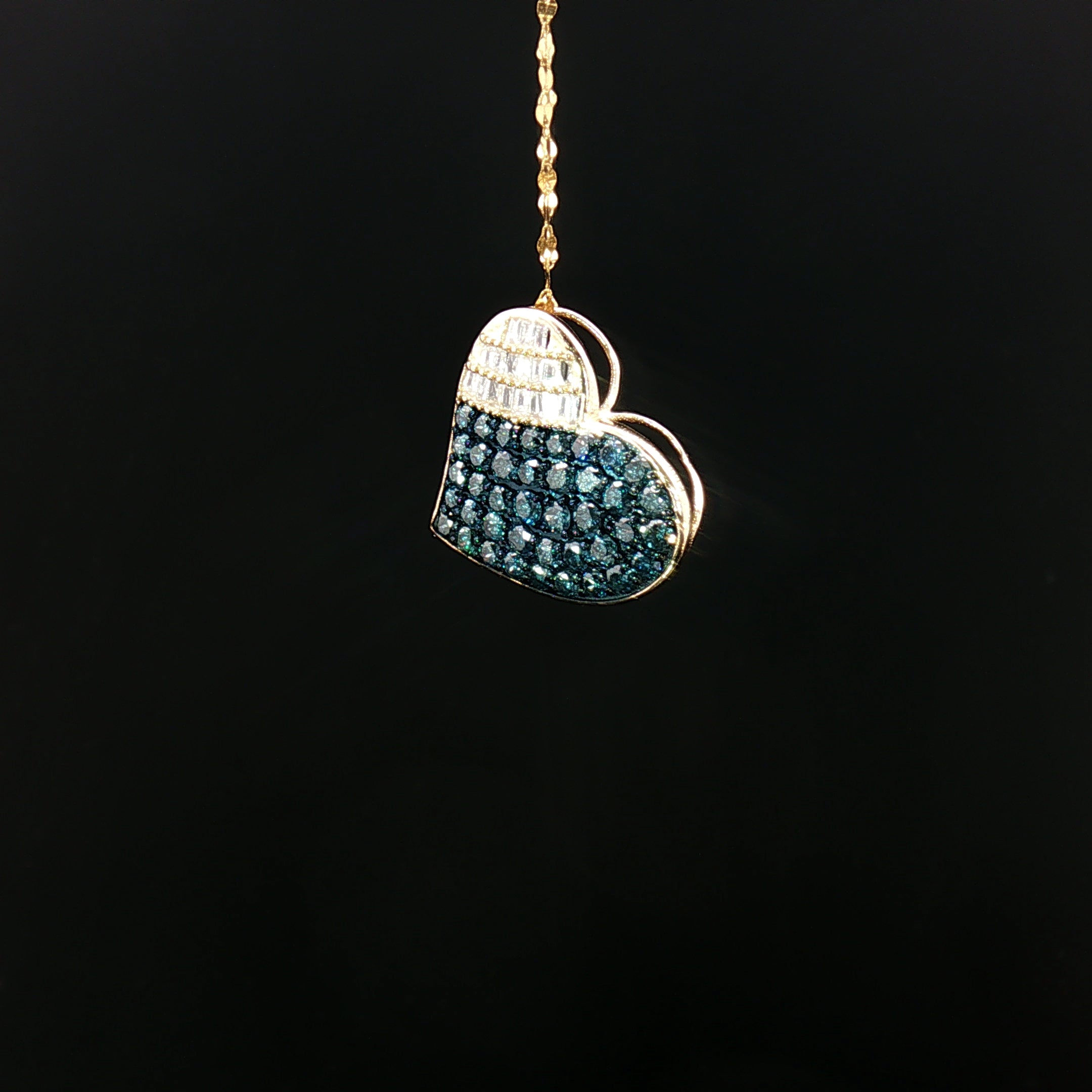 18k Yellow Gold Heart Pendant – 1.00ct Fancy Blue & Colourless Natural Round & Baguette Diamonds