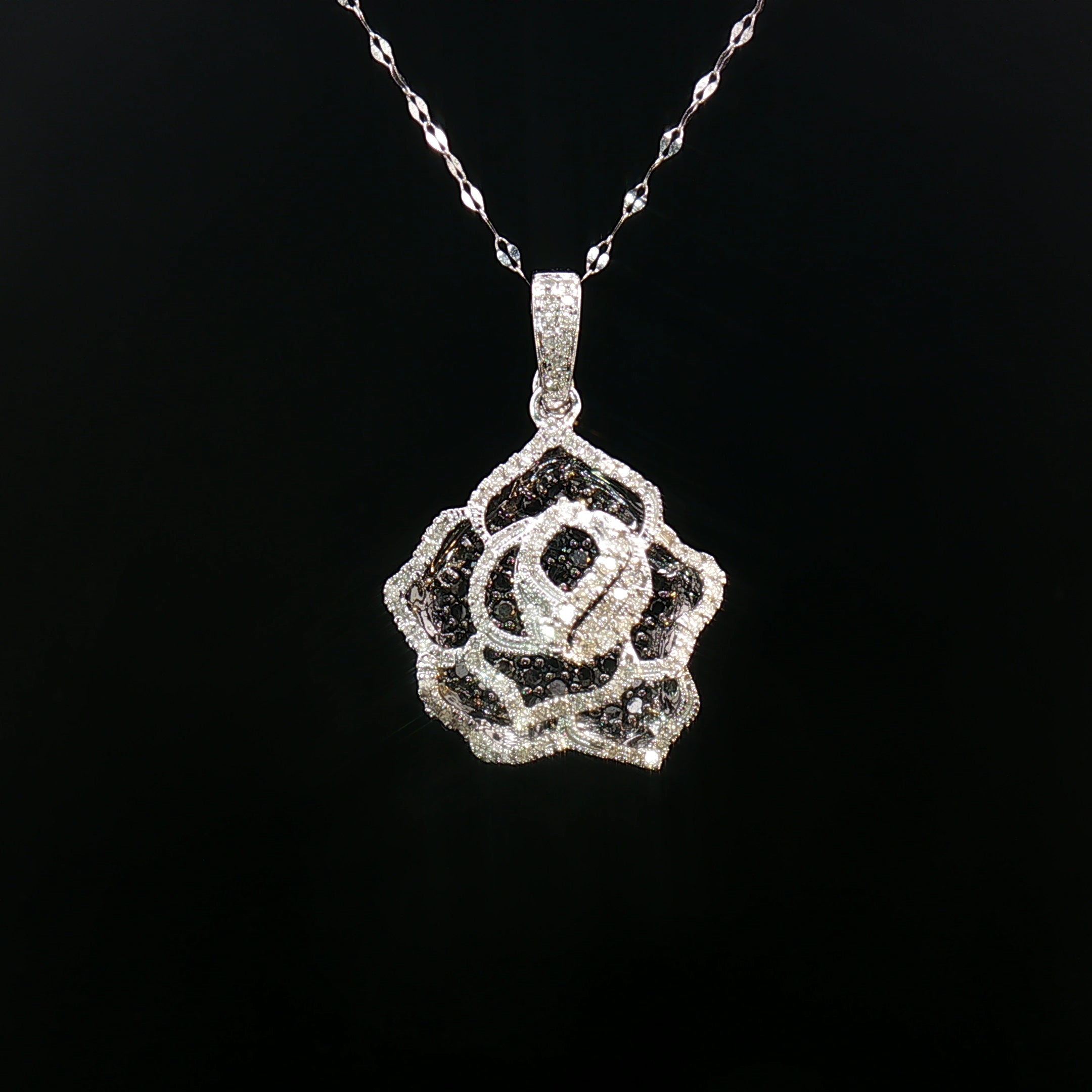 18k White Gold Floral Diamond Pendant – 1.00ct Natural Black & White Brilliant-Cut Diamonds