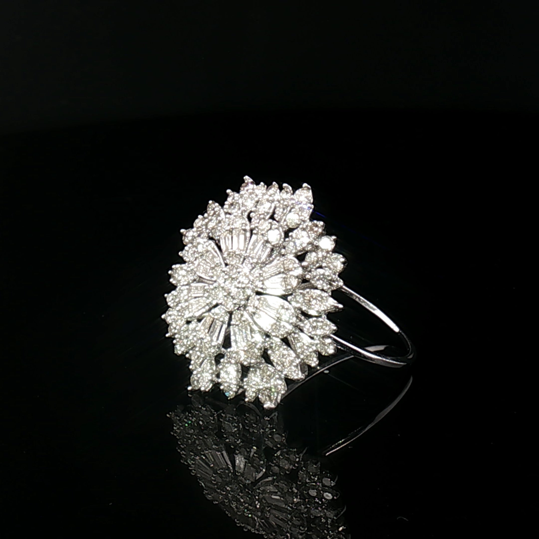 18k White Gold Flower Brooch Ring – 1.00ct Natural Round & Baguette Diamond Circle Illusion Design (5ct Face Look)