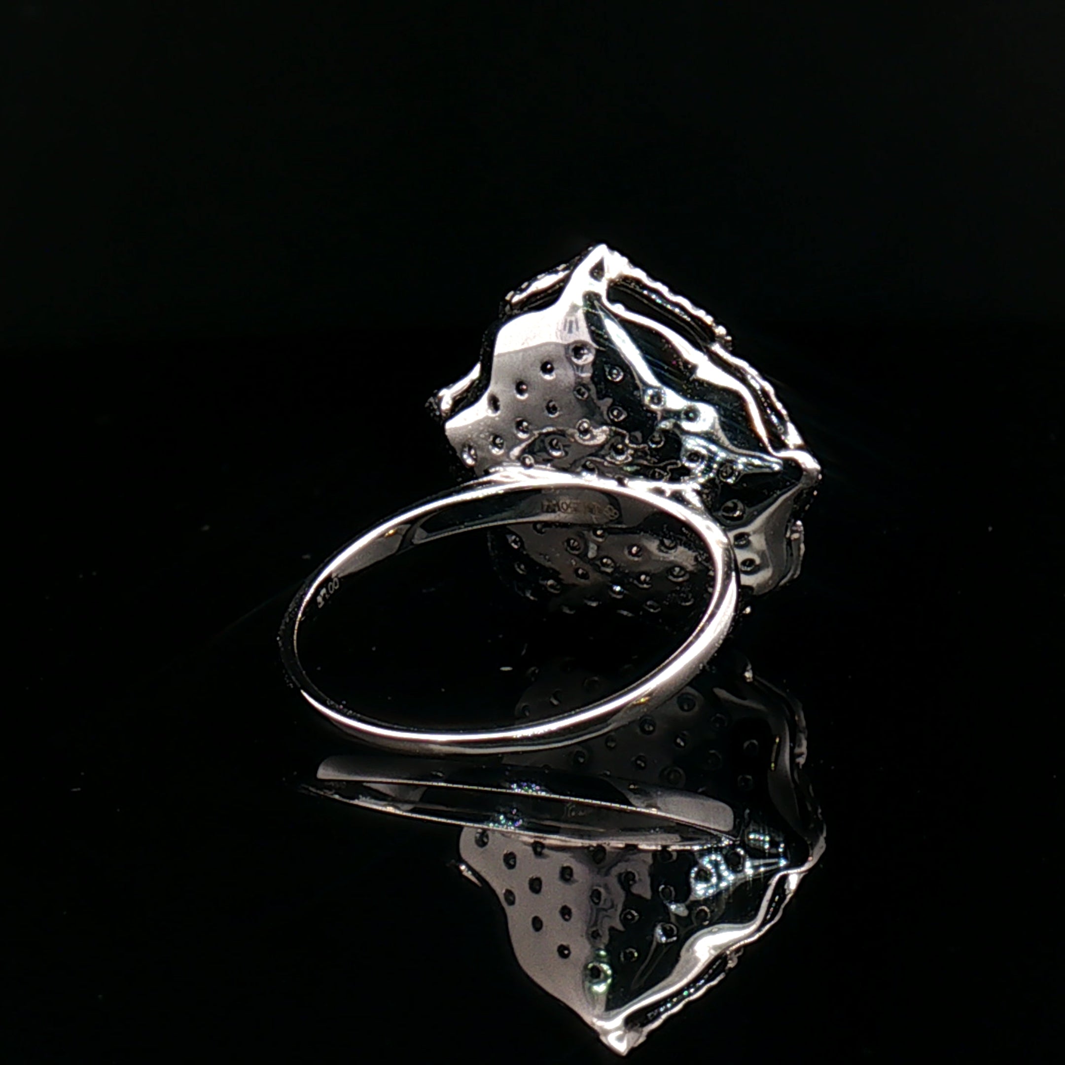 18k White Gold Rose Cocktail Ring – 1.00ct Black & Colourless Natural Round Brilliant Diamond Cluster