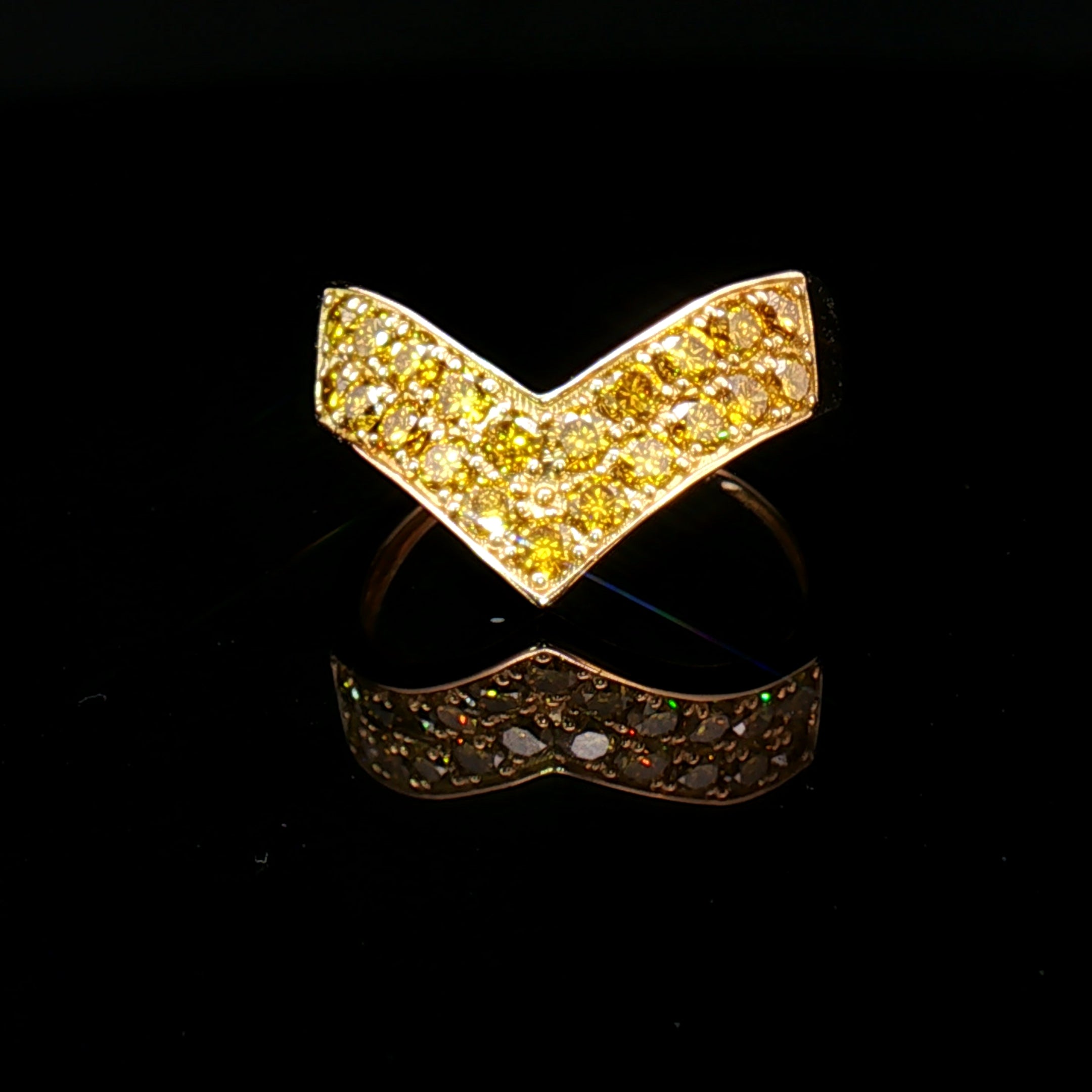 18k Yellow Gold V-Ring – 1.00ct Fancy Deep Yellow Natural Diamond Multi-Stone Design