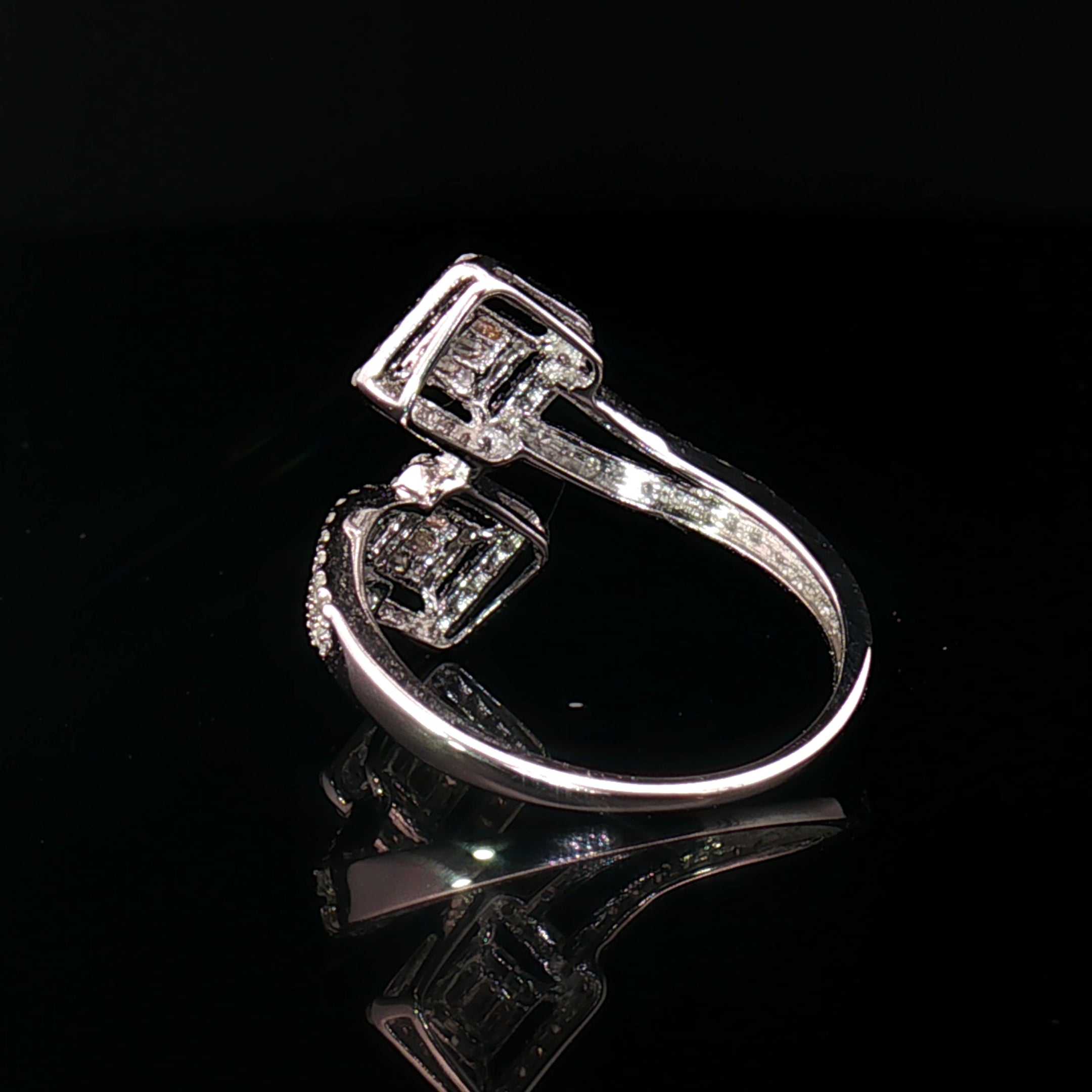 18k White Gold Overlap Square Illusion Ring – 0.50ct Natural Diamond Multi-Stone Halo Design