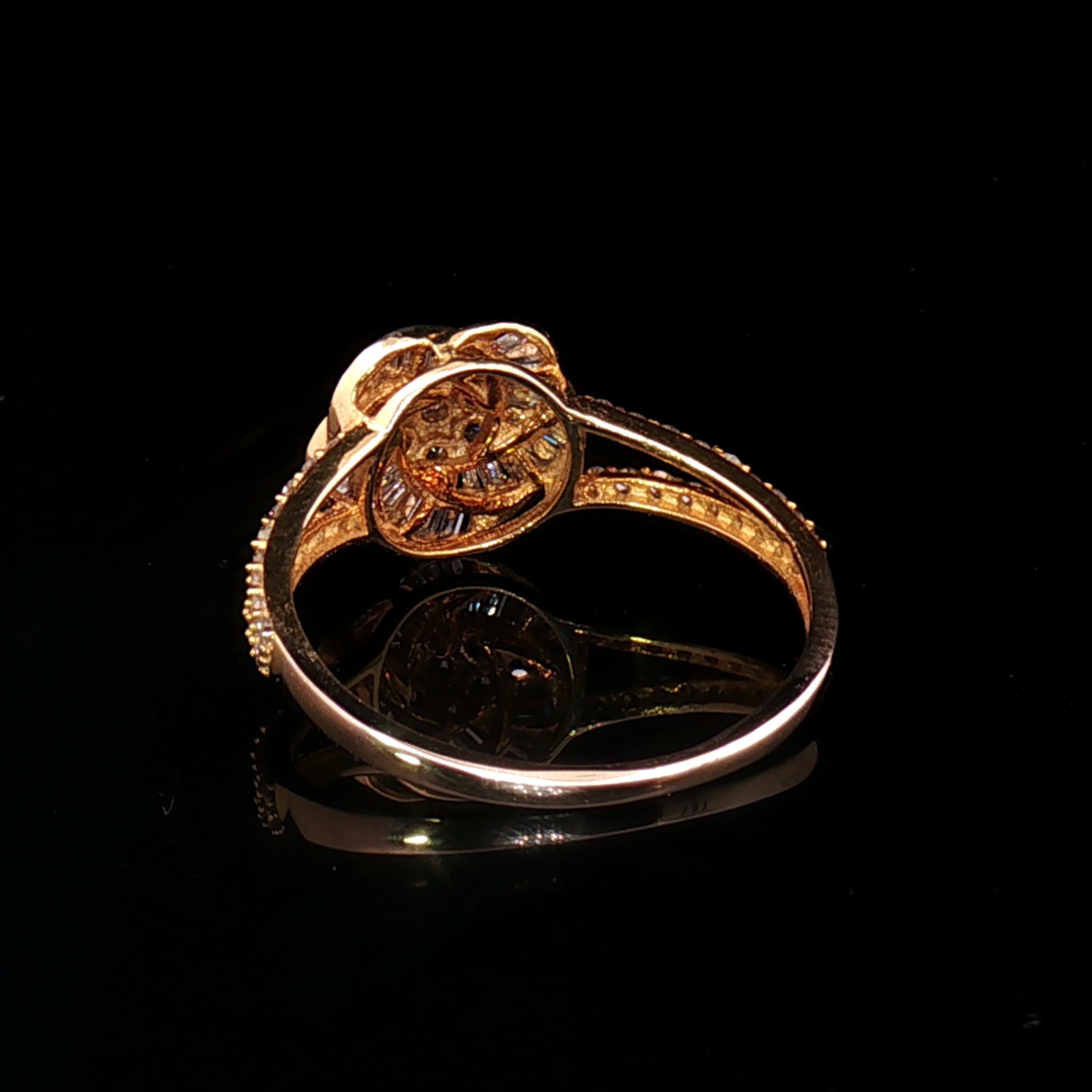 18k Yellow Gold Knot Flower Diamond Ring – 0.40ct Natural Round & Baguette Multi-Stone Design