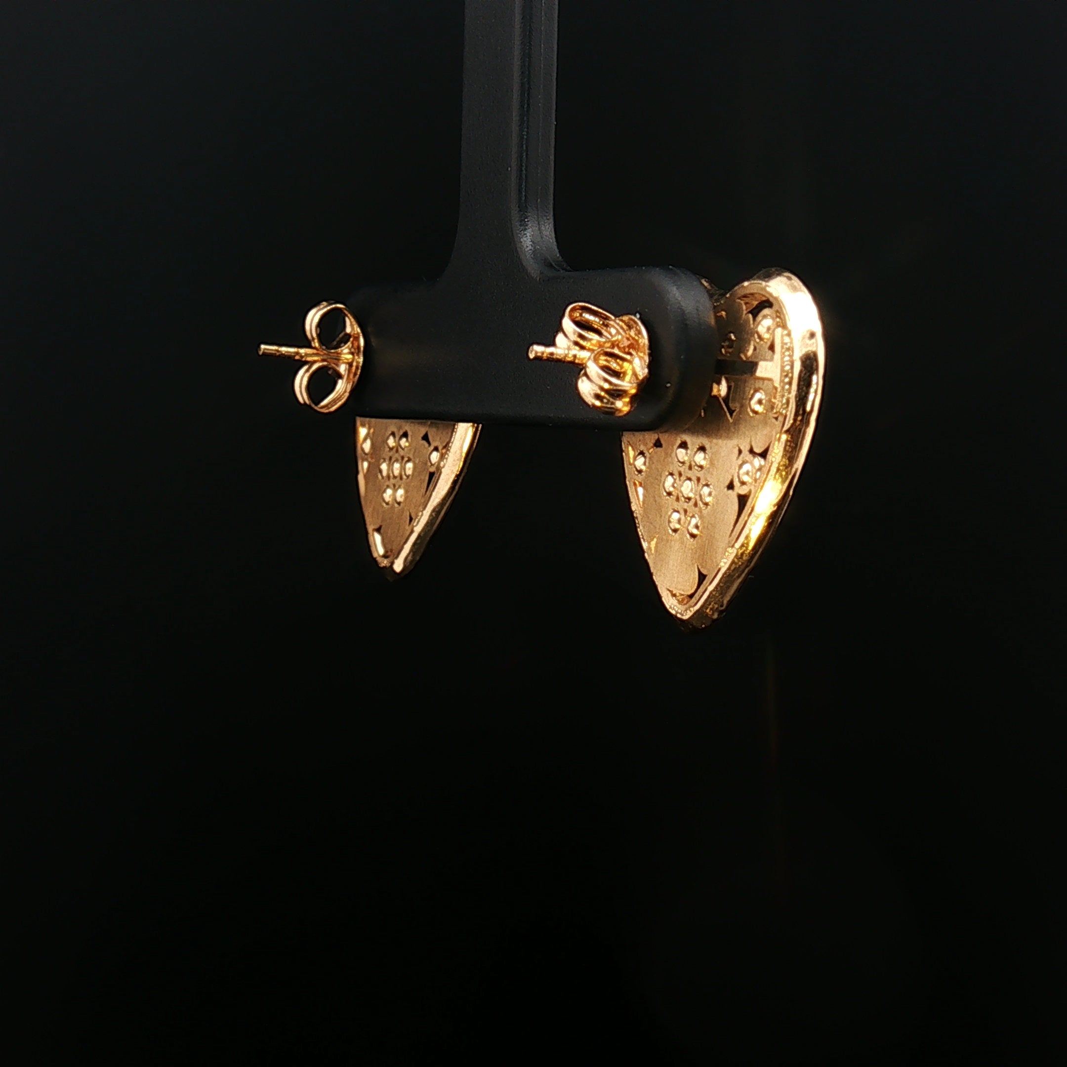 18k Yellow Gold Heart Floral Stud Earrings – Large Moissanite Cluster Design