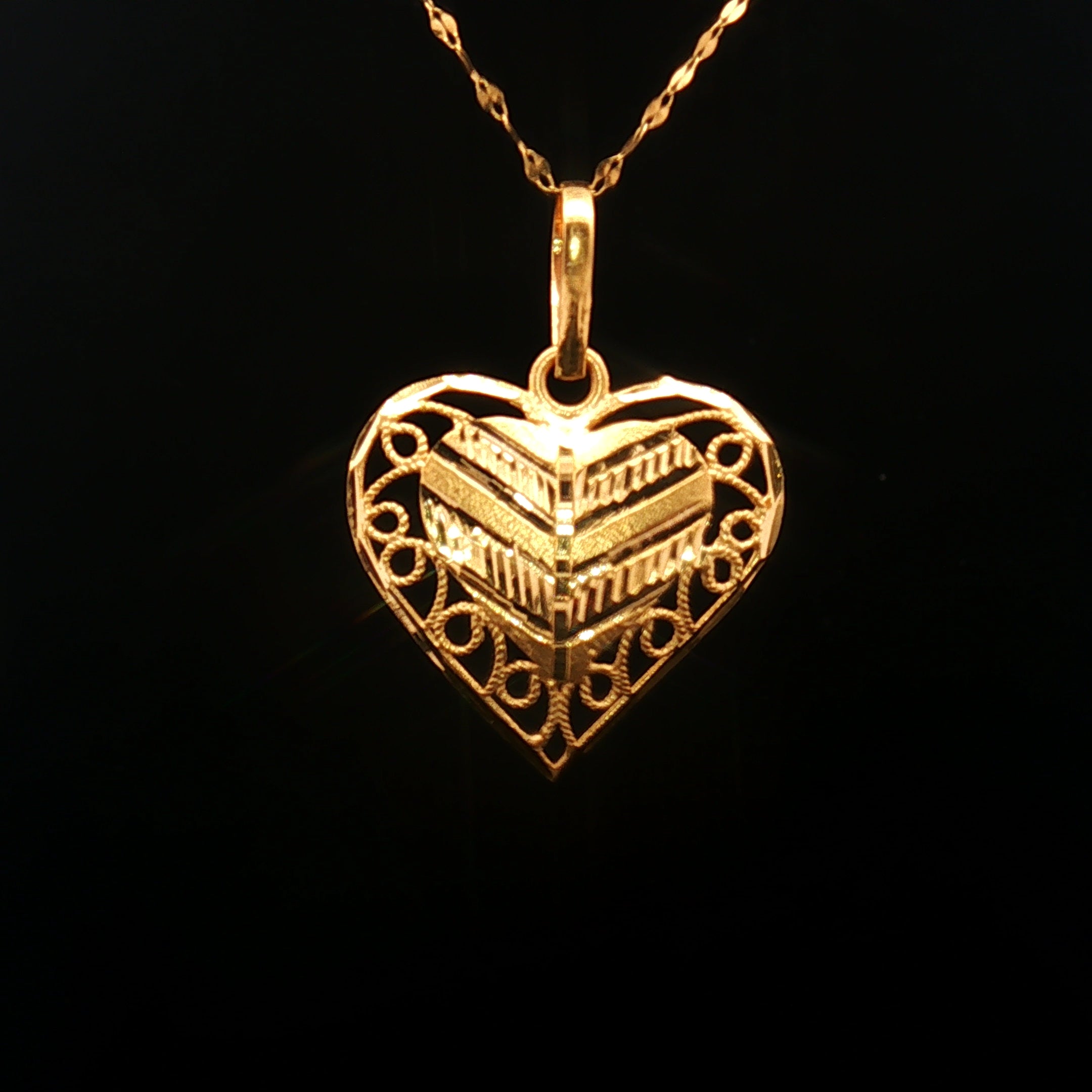 21k Yellow Gold Heart Pendant – High Purity Polished Gold Charm