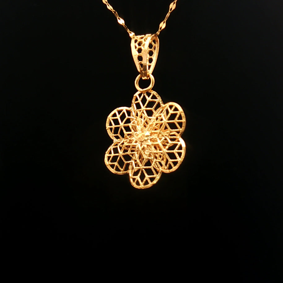 21k Yellow Gold Flower Pendant – Lightweight Openwork Floral Design