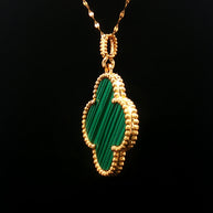 18k Yellow Gold Clover Pendant – 25mm Green Malachite with Beaded Trim