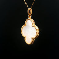 18k Yellow Gold Clover Pendant – 25mm Mother of Pearl with Elegant Beaded Frame