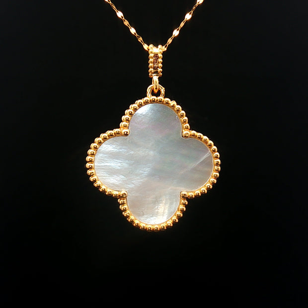 18k Yellow Gold Clover Pendant – 25mm Mother of Pearl with Elegant Beaded Frame