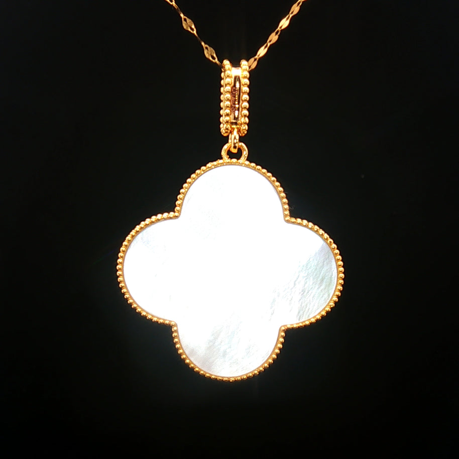 18k Yellow Gold Clover Pendant – 25mm Mother of Pearl Hollow Design