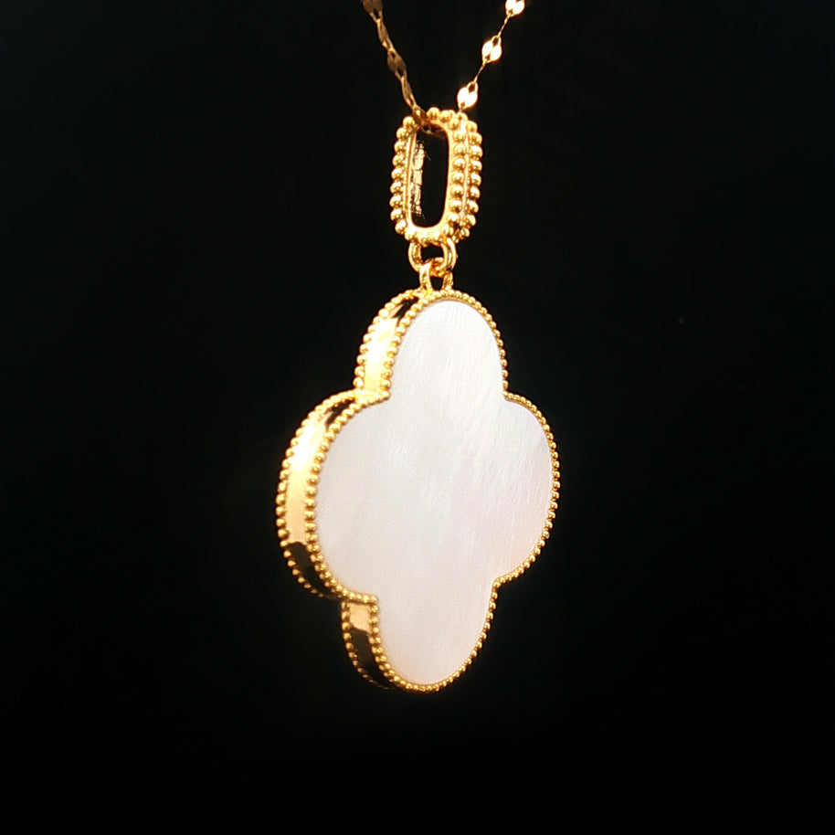 18k Yellow Gold Clover Pendant – 25mm Mother of Pearl Hollow Design