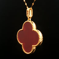 18k Yellow Gold Clover Pendant – 25mm Red Agate Hollow Design