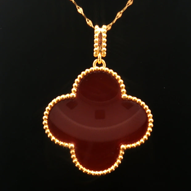 18k Yellow Gold Clover Pendant – 25mm Red Agate Hollow Design