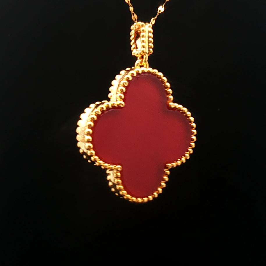 18k Yellow Gold Reversible Clover Pendant – 25mm Red Agate & Polished Gold Hollow Charm