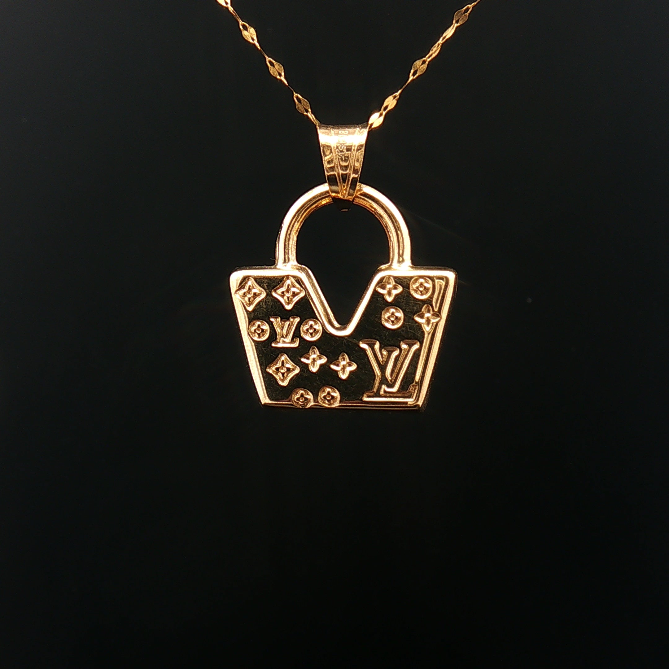 18k Yellow Gold Artistic Bag Pendant – Hollow Designer Charm