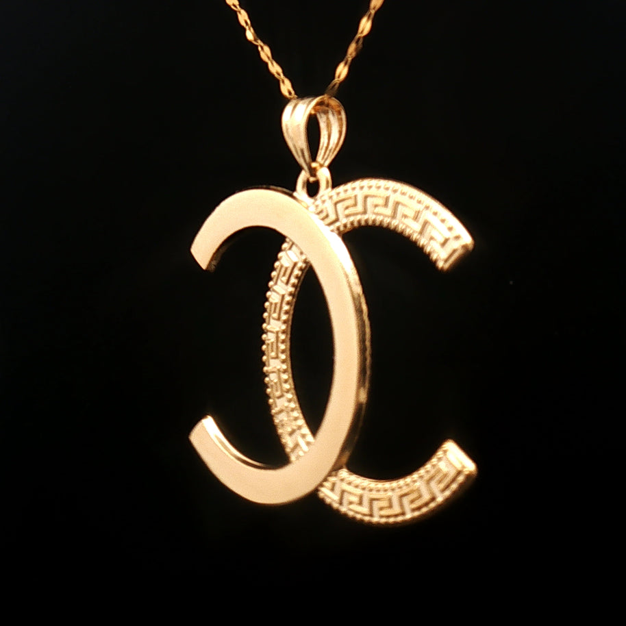 18k Yellow Gold Intertwined Pendant – Large Lightweight Modern Charm