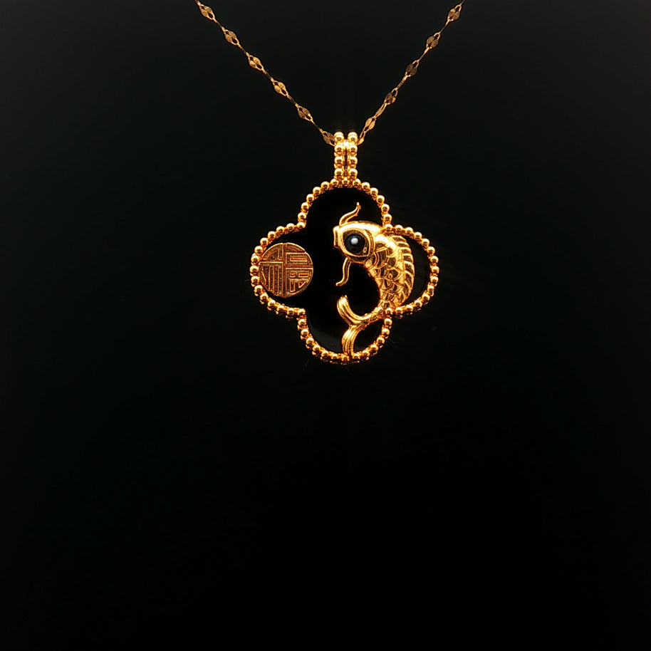18k Yellow Gold Koi Fish Clover Pendant – 20mm Black Onyx Charm with Beaded Detailing