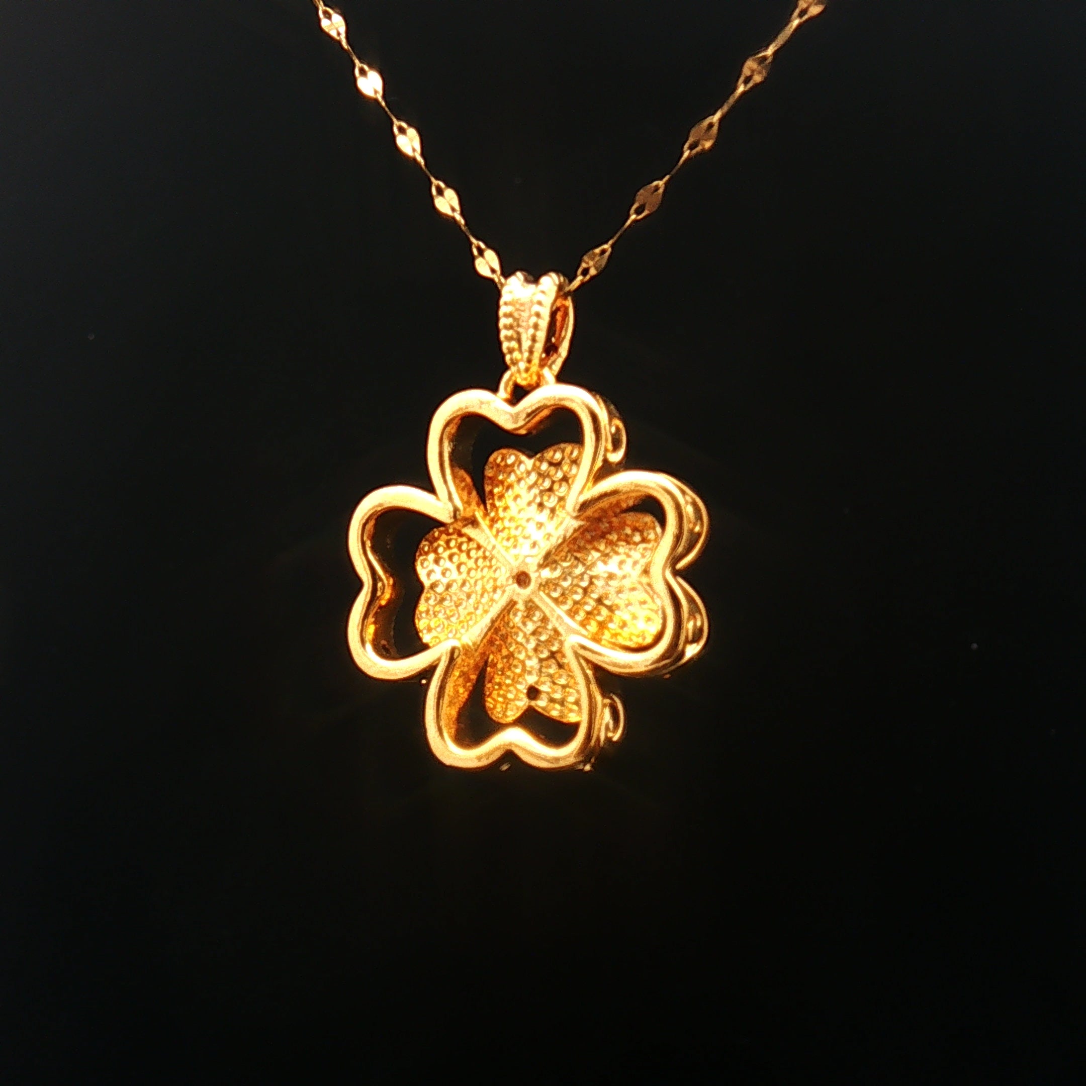 18k Yellow Gold Four-Leaf Clover Pendant – Lightweight Hollow Lucky Charm